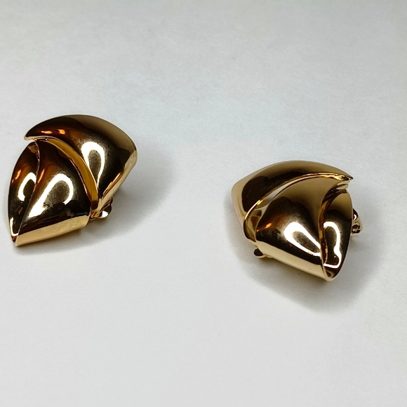 Vintage Christian Dior Gold Bow Clip On Earrings - Picture 4 of 5